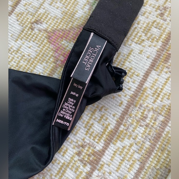 Victorias Secret Black Very Sexy Push Up 34DD - Picture 9 of 9